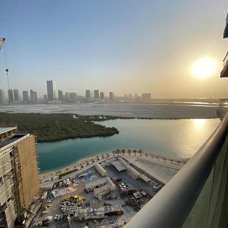 Large Size One Bedroom Apartment With Sea View Abu Dhabi Exteriör bild