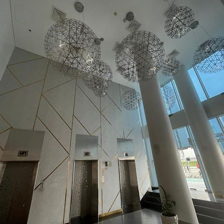 Large Size One Bedroom Apartment With Sea View Abu Dhabi Exteriör bild