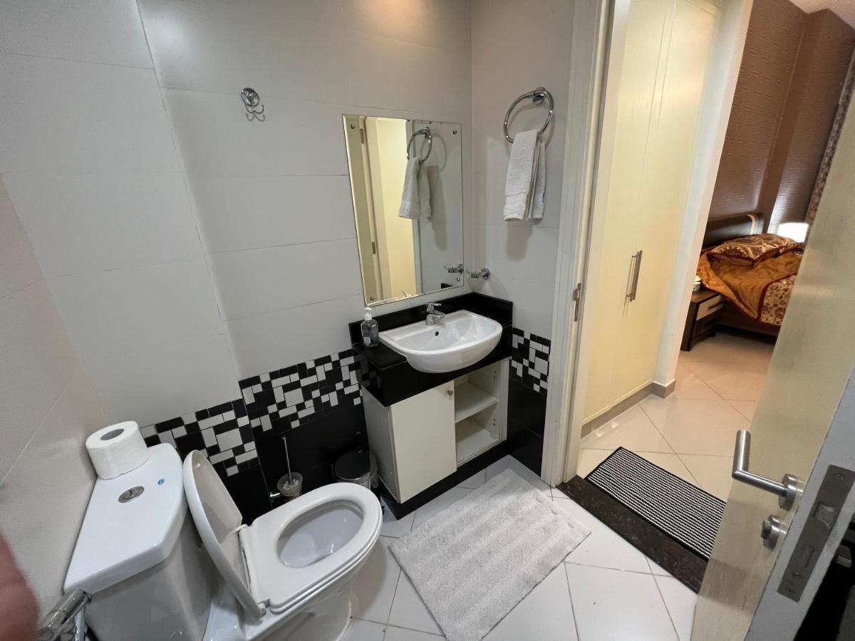 Large Size One Bedroom Apartment With Sea View Abu Dhabi Exteriör bild