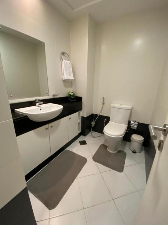 Large Size One Bedroom Apartment With Sea View Abu Dhabi Exteriör bild